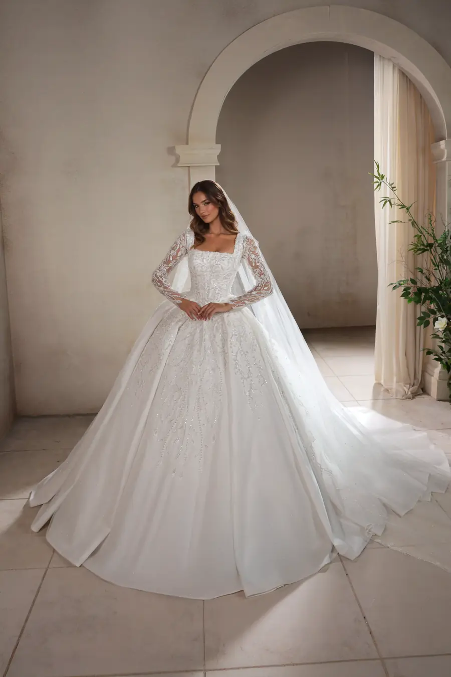 Robe de mariée Vladiyan Royal Modèle 2778, Evelyn Automne-Hiver 2027
