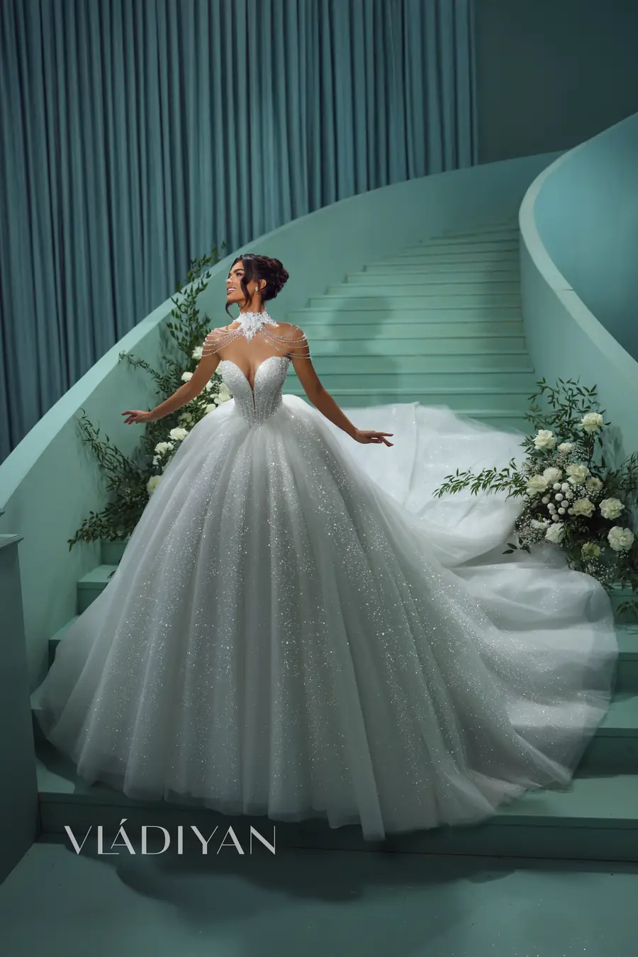 Robe de mariée Vladiyan Royal Modèle 2602, First Spring Automne-Hiver 2026
