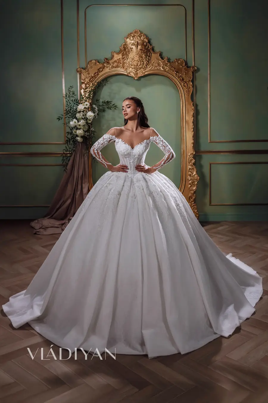 Robe de mariée Vladiyan Royal Modèle 2605, First Spring Automne-Hiver 2026