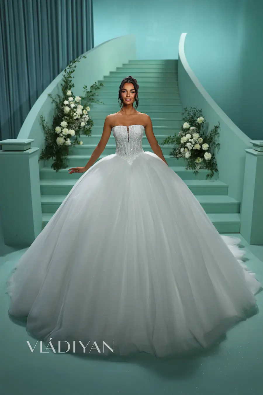 Robe de mariée Vladiyan Royal Modèle 2606, First Spring Automne-Hiver 2026
