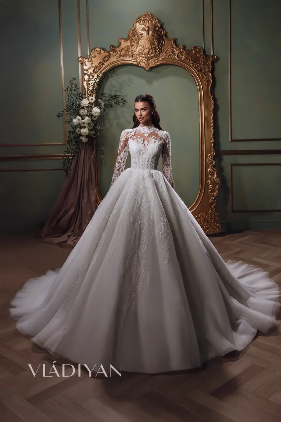 Robe de mariée Vladiyan Royal Modèle 2607, First Spring Automne-Hiver 2026