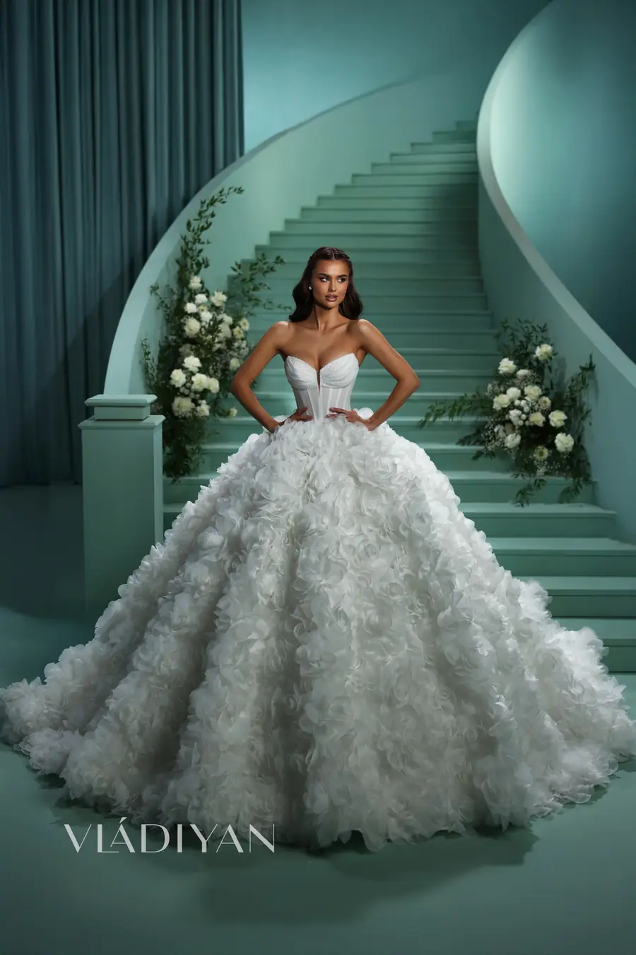 Robe de mariée Vladiyan Royal Modèle 2610, First Spring Automne-Hiver 2026