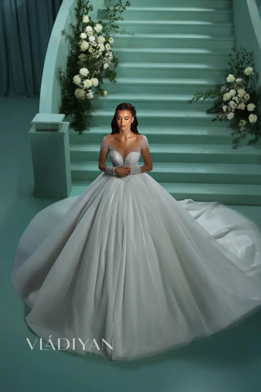 Robe de mariée Vladiyan Royal Modèle 2612, First Spring Automne-Hiver 2026