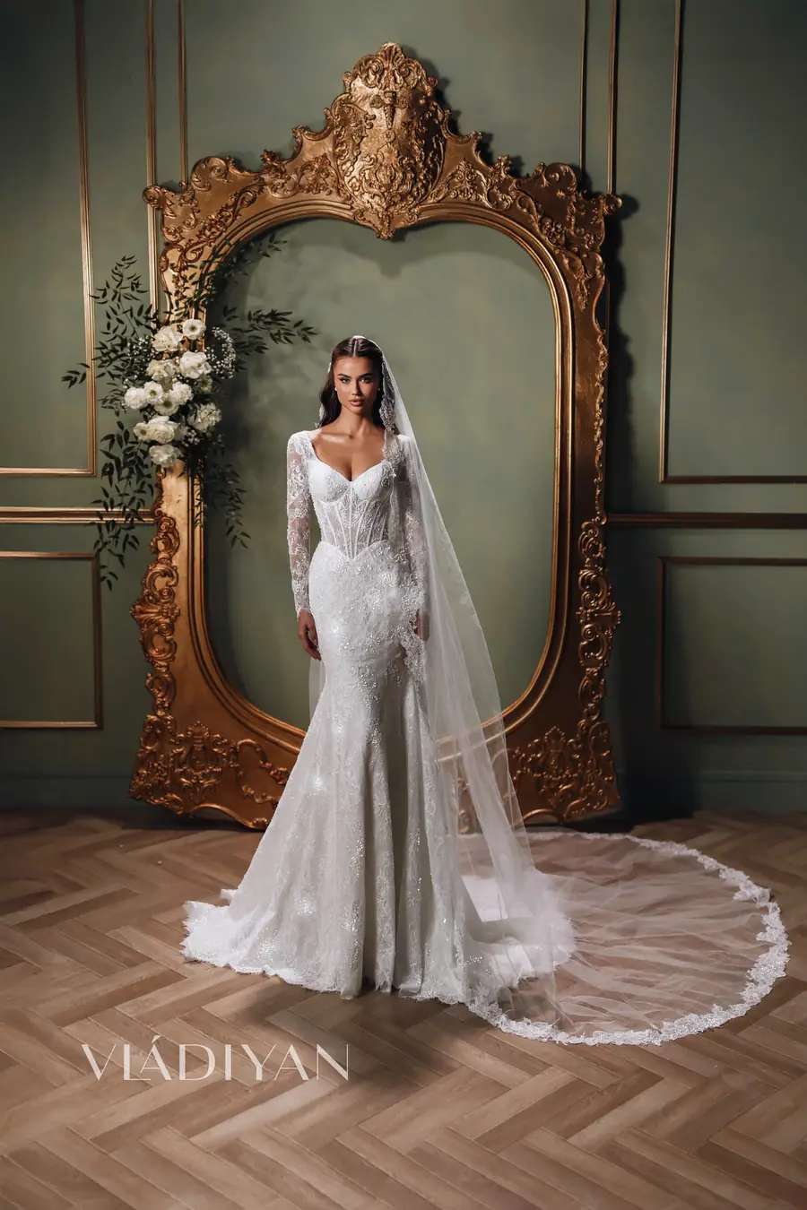 Robe de mariée Vladiyan Royal Modèle 2625, First Spring Automne-Hiver 2026