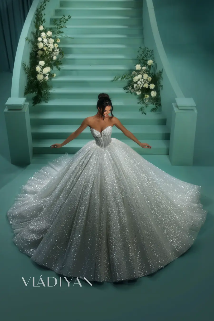 Robe de mariée Vladiyan Royal Modèle 2626, First Spring Automne-Hiver 2026