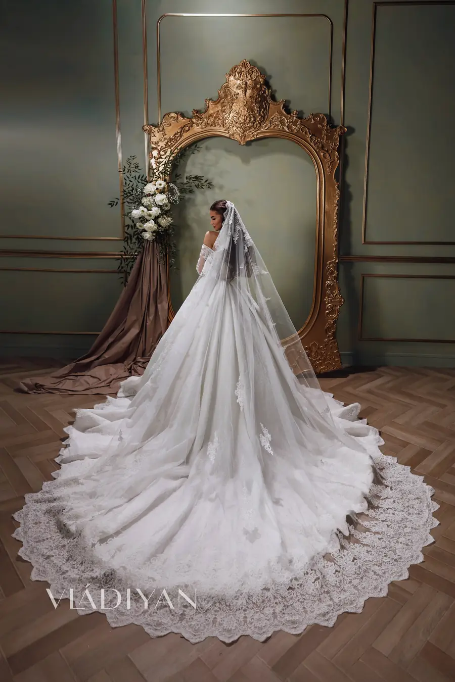 Vladiyan Royal Modèle 2634, vue 2