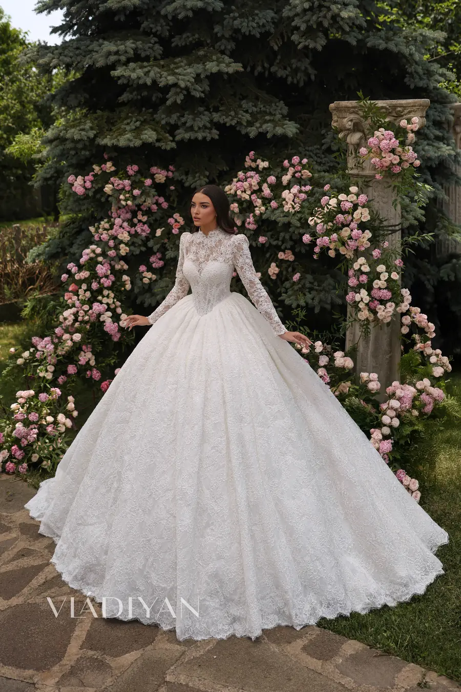 Robe de mariée Vladiyan Royal Modèle 2639, Royal Soul Printemps-Été 2026